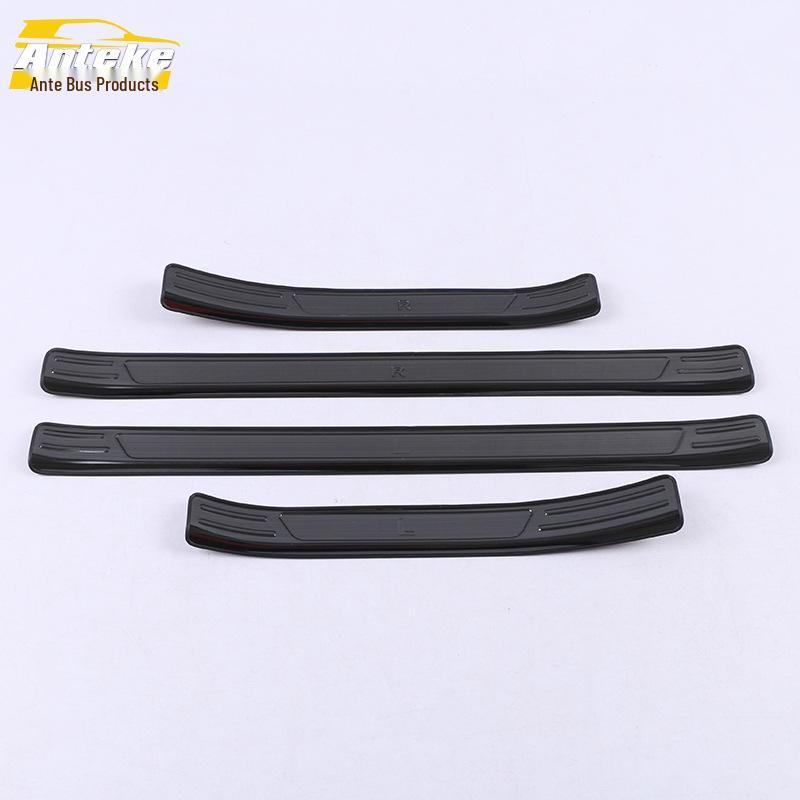 Lynk&Co 2020 05 Sill and Trunk Scuff Plate Decoration Strip