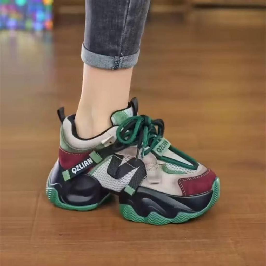 Vaters Schuhe 2026 neu weiche Sohle farblich abgesetzt lässig vielseitig Schnürung vielseitig Damenschuhe dicke Sohle höhenverstellend Sport