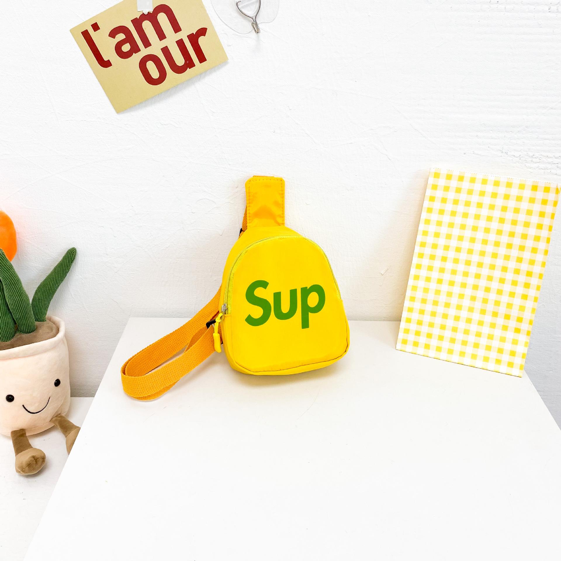 

Korean version of trendy children s street personality small breast bag men s and women s children s alphabet messenger bag color matching жёлтый