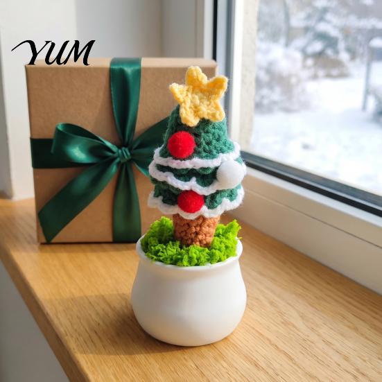 Soft Woolen Potted Plant Figures Hand Crochet Christmas Tree, Creative Knitted Plant, Mini Festive Interior Decorations for Home Cute Desktop