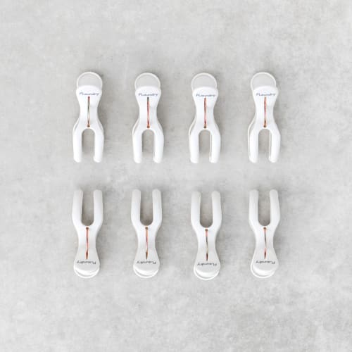 Daiya Flaundry Clothespins, Gentle Grip for Drying Rods, Set of 8, for Sheets, Towels, Blankets, and Futons, Y-Shaped, Windproof, Easy Grip, Fits Clot