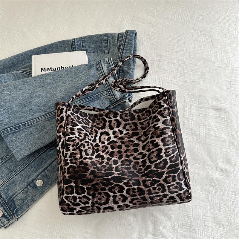 Корейская мода повседневная сумка-тоут женская 2025 осень новая персонализированный леопардовый принт большая вместимость темперамент плечо подмышка сумка
