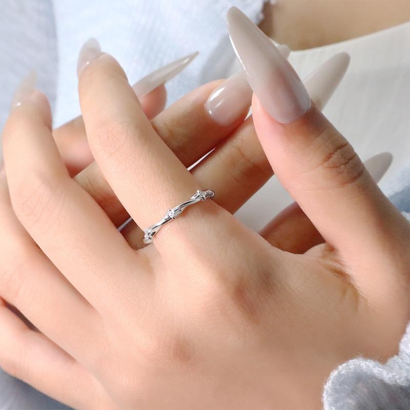 Gu Maoning, hollow star ring, cold wind personality tide open index finger ring, light luxury diamond meteor ring