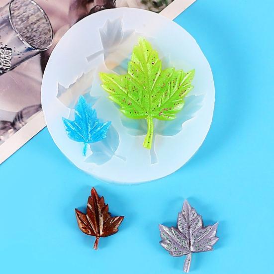 Cake Mold Eco-friendly Easy to Demold Silicone Maple Leaf Cake Tray Mold for Home