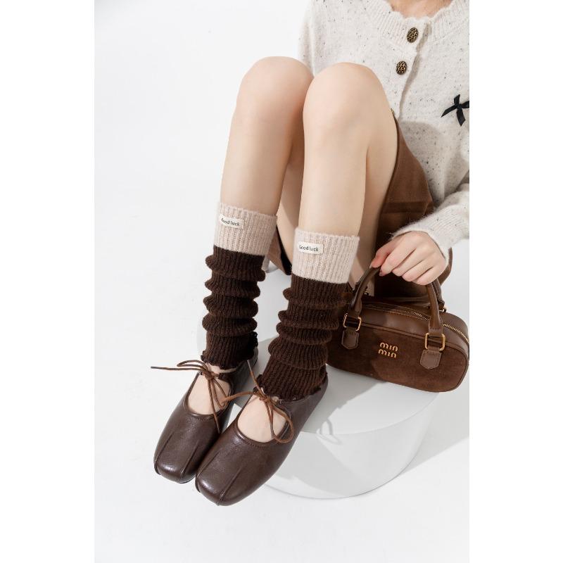 Women's Autumn and Winter Woolen Pile Socks with Fabric Labels, Color-blocking Knitted Long Stockings, Thickened Warm Calf Socks
