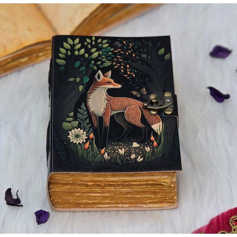 

Журнал Лесного Лиса | Лесной Дневник с Замком | Рукописный Гримуар | Викканская Книга Теней | Винтажный Скетчбук Духа Животного 7 x 5 in