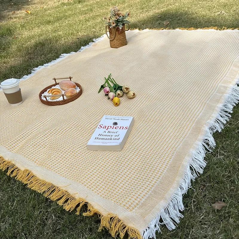 

Outdoor Lawn Bohemia Camping Mat Tassels Sofa Blanket Picnic Cloth Tablecloth Moisture-proof Picnic Rug Tent Blanket 90x90cm жёлтый