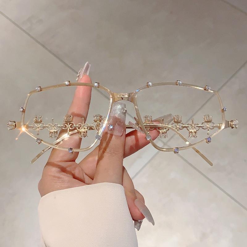 YK new European and American style ins personalized riveted temple diamond-encrusted sunglasses stage party street shooting trend flat glasses