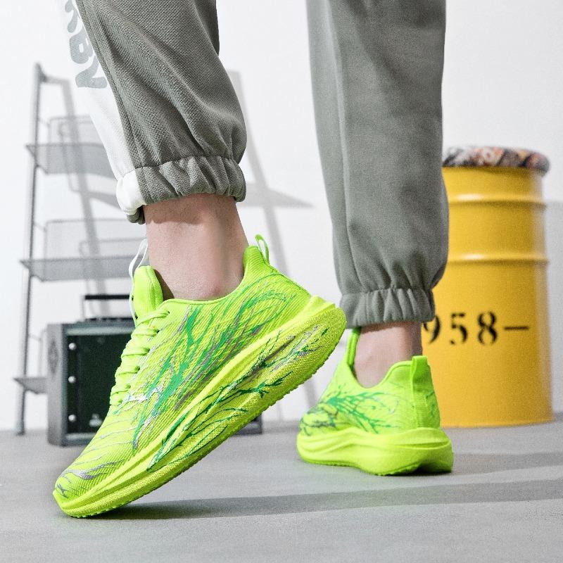 New sports and leisure shoes, popcorn carbon board soft-soled running shoes, fashionable and versatile student running shoes