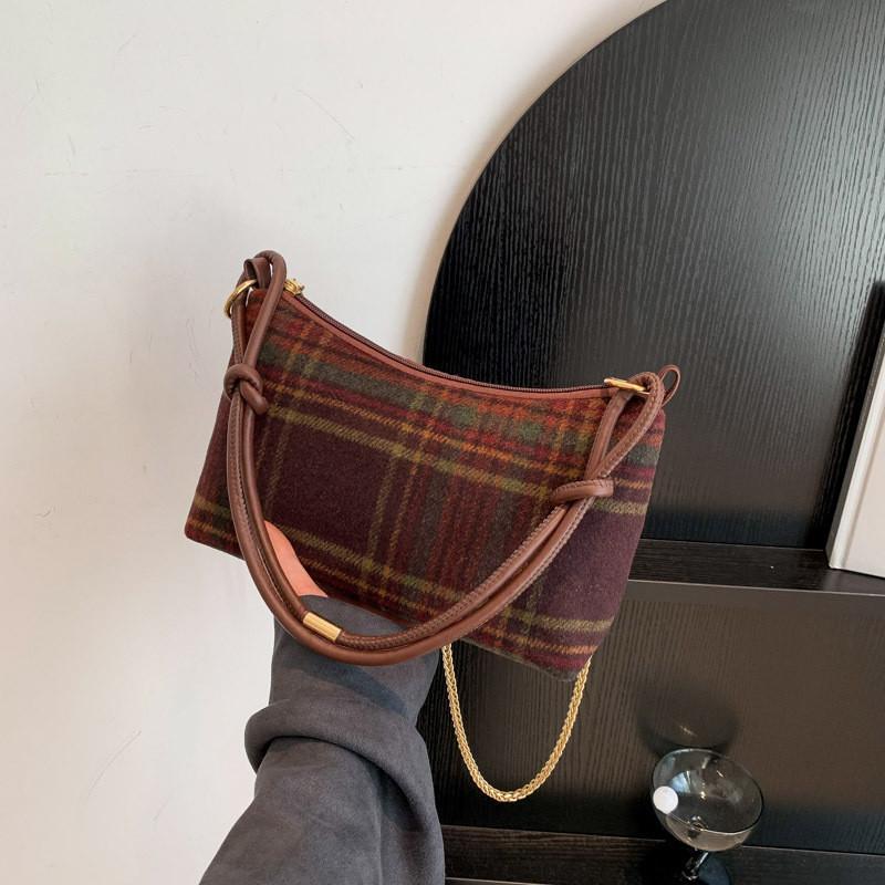 Stylish Vintage Tote Bag For Women Featuring Chic Color Block Checkered Design