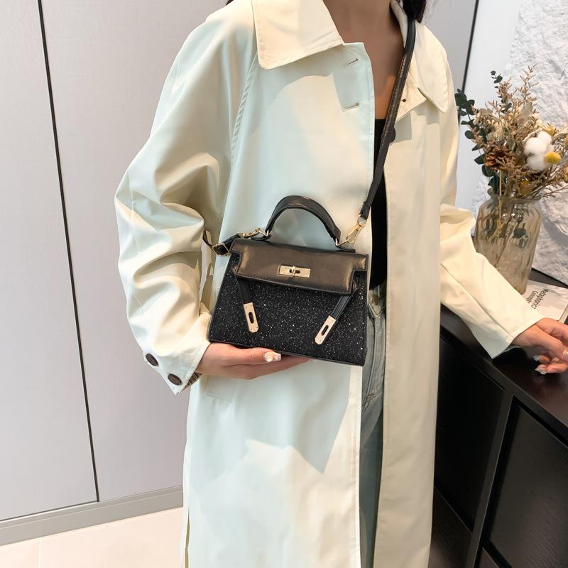 Niche Texture Handbag Women's 2024 Early Autumn New Fashion Small Square Bag Versatile Single Shoulder Messenger Commuter Bag