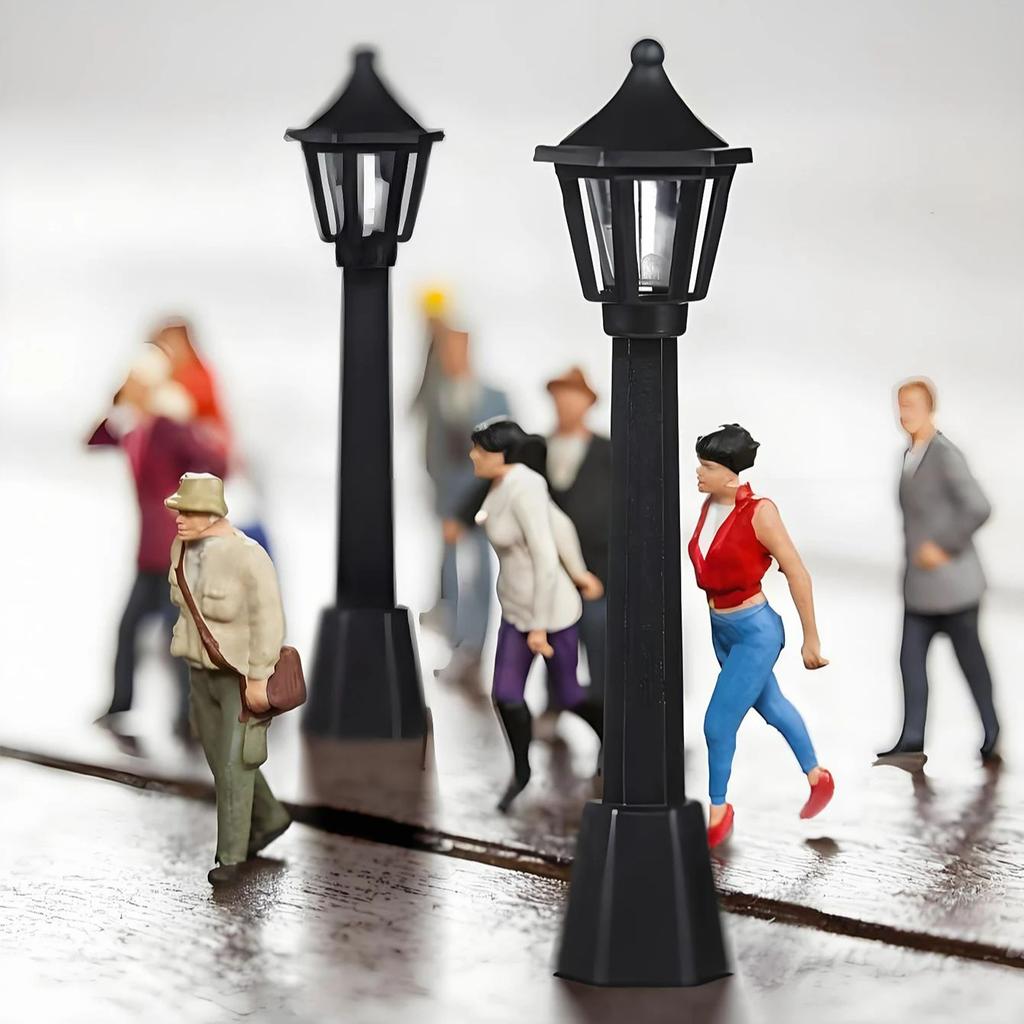 5 / 10pcs Mini Miniature Street Light Miniature Black Lamp Outdoor Pathway Lantern Post Decoration Craft Ideal for DO-IT-YOURSELF Fairy Garden Micro