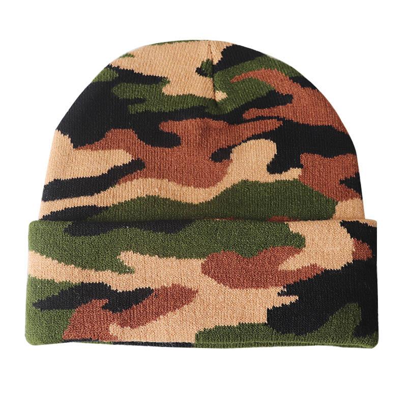 Autumn and winter men s and women s deer and maple leaf camouflage jacquard knitted hat, woolen hat, warm pullover hat, cold weather hat Adjustable