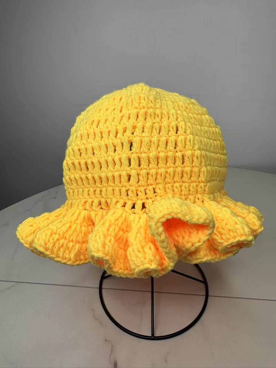 

Handmade crochet ruffled fisherman hat, adult lace yarn, fashionable ruffled hat жовтий