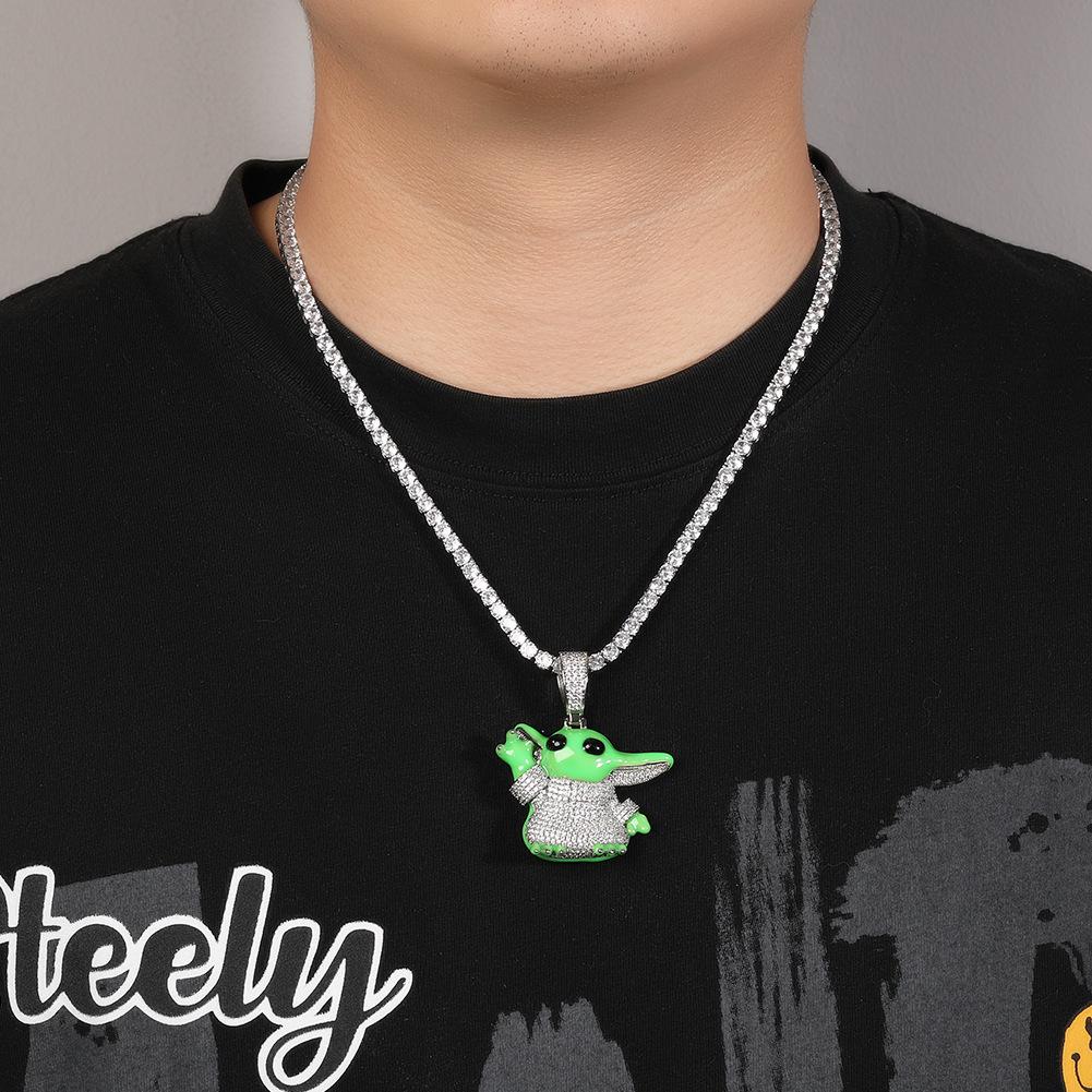 Gu Meng Cartoon Anhänger Halskette männlich Tropföl Leuchtend Außerirdischer Hip Hop Straße Internetstar Halskette