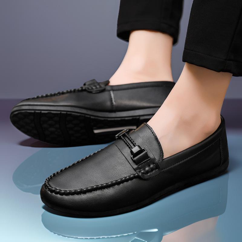 Casual shoes men's autumn new British soft-soled soft-faced low-top Doudou shoes Korean version trendy foot-fitting driving shoes