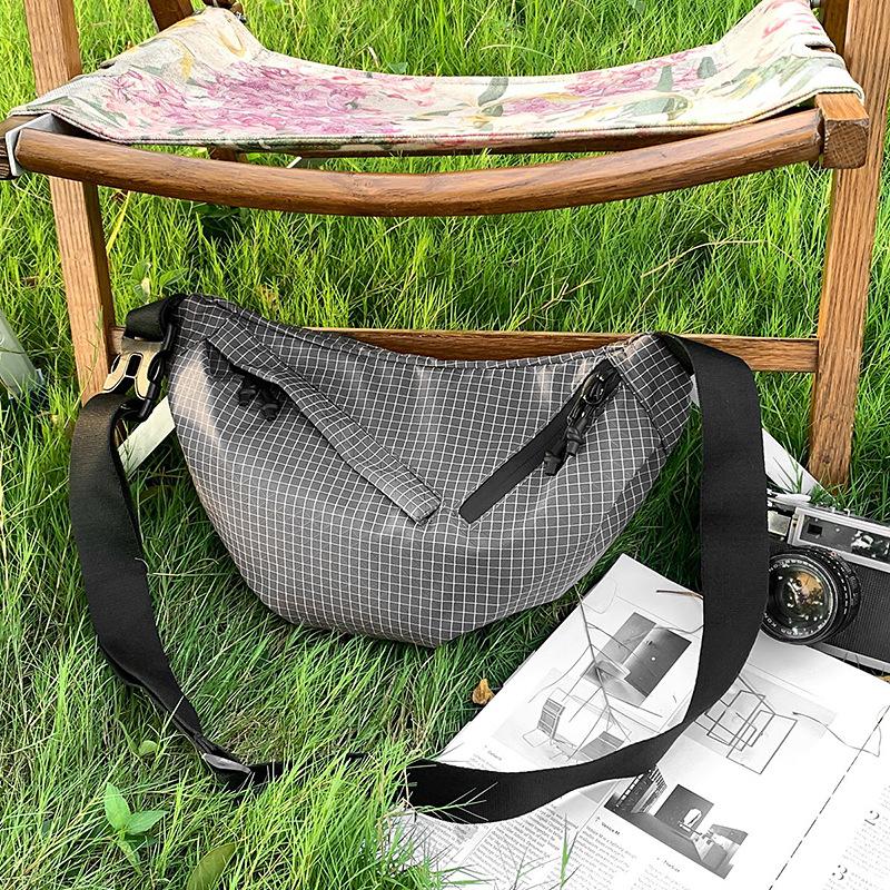 

Crossbody dumpling bag women s summer niche design trendy brand fashion versatile single shoulder crossbody bag серый