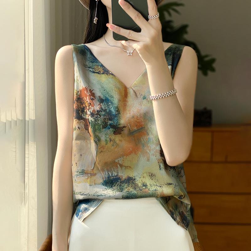 

Майка из шелка тутового дерева, расписанная тушью, – женский весенний топ с V-образным вырезом M