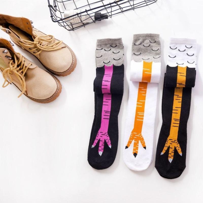 Trendy Damensocken mit knielangen Hühnerfüßen. Lustige personalisierte Hühnerfüße. Geburtstagsgeschenke. Sportsocken
