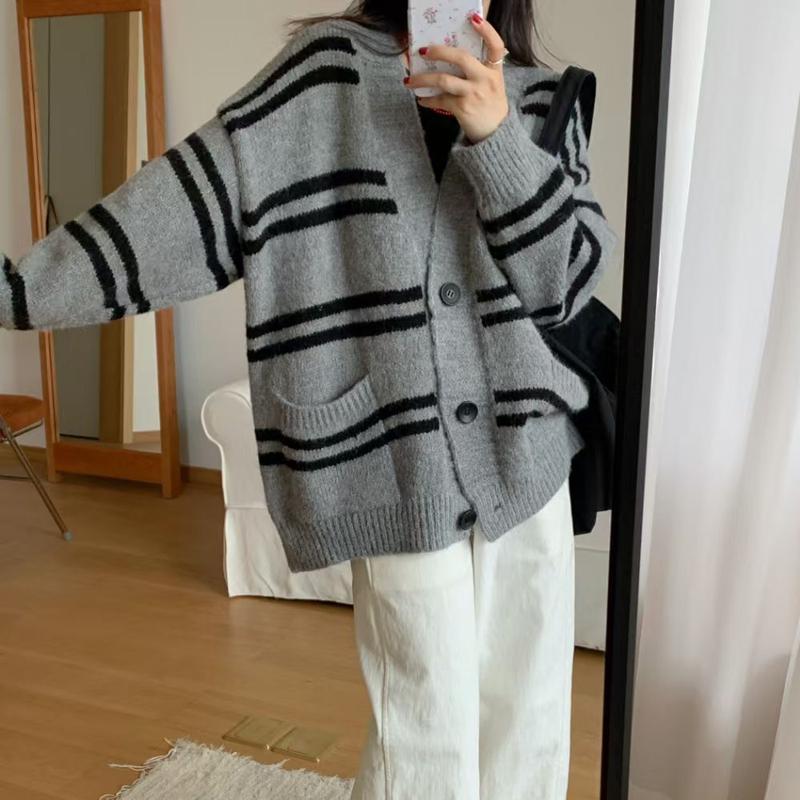 V-neck Single-breasted Lazy Style Striped Pocket Sweater Jacket, Fashionable Brown Ladies Autumn and Winter Warm Sweater Cardigan7051#