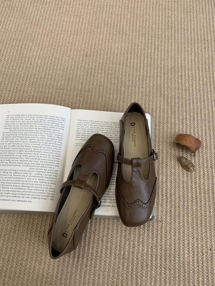 Spring with skirt gentle small leather shoes French retro Mary Jane new soft-soled loafers