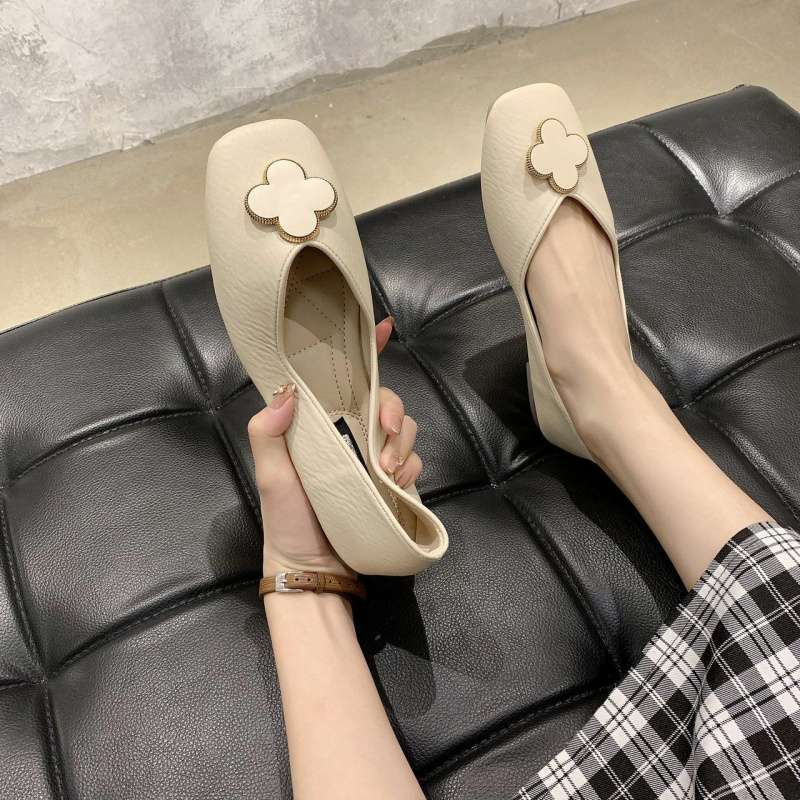 Spring and Autumn New Shallow Doudou Shoes Square Head Four Leaf Students Flat Bottom One Pedal Lazy Soft Sole Women's Single Shoes