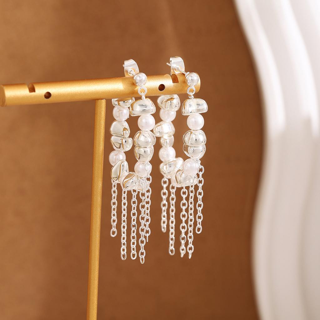 French High-End Pearl Earrings, Light Luxury Design Broken Silver Earrings, Cold Style Long Fringed Stud Earrings
