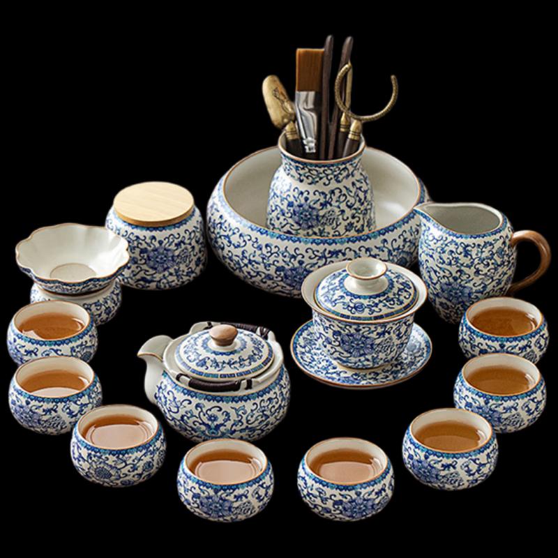 

Цзиндэчжэньский сине-белый чайный сервиз печи Жу