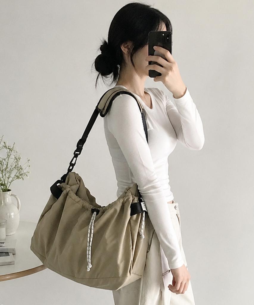 Viamonoh Truvi Big Crossbody Bag (Beige)