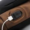 Męska wielofunkcyjna antykradzieżowa torba na ramię USB Crossbody Bag Travel Sling Bag Pack Messenger Pack Chest Bag