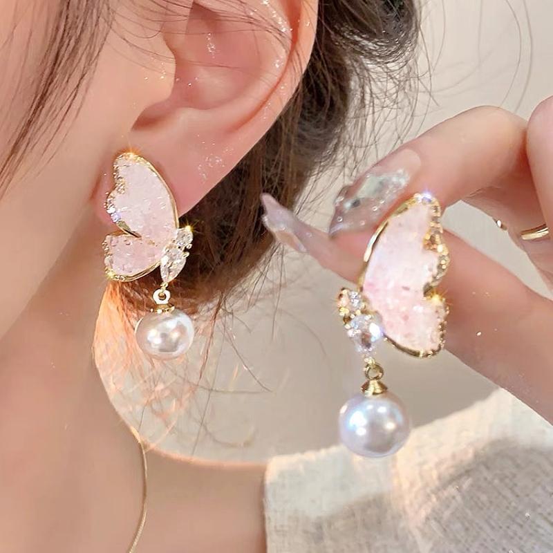 

Design Crystal Unique Blue Pearl Earrings Highquality Alloy Material Trendy And Chic Jewelry Ear LightPink