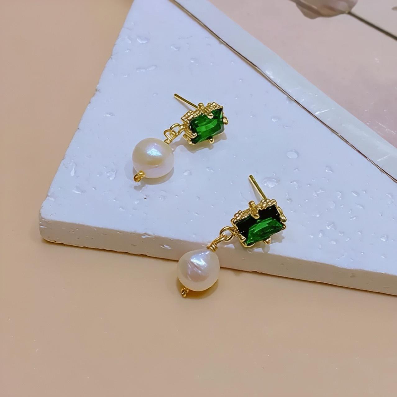 Зеленые изумрудные циркониевые серьги женские натуральные пресноводные кеши барочные серьги-подвески французские пусеты Silver needle/green zircon earrings