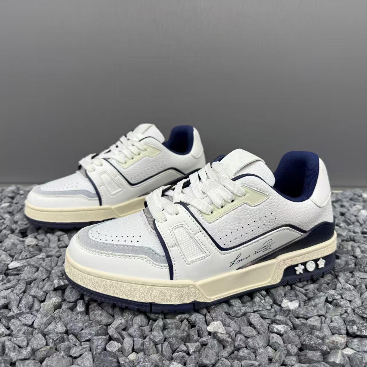 2025 Men s Plus-Size Lightweight Non-Slip Casual Sneakers - Breathable, Trendy, Light Luxury Skate Shoes Size 37