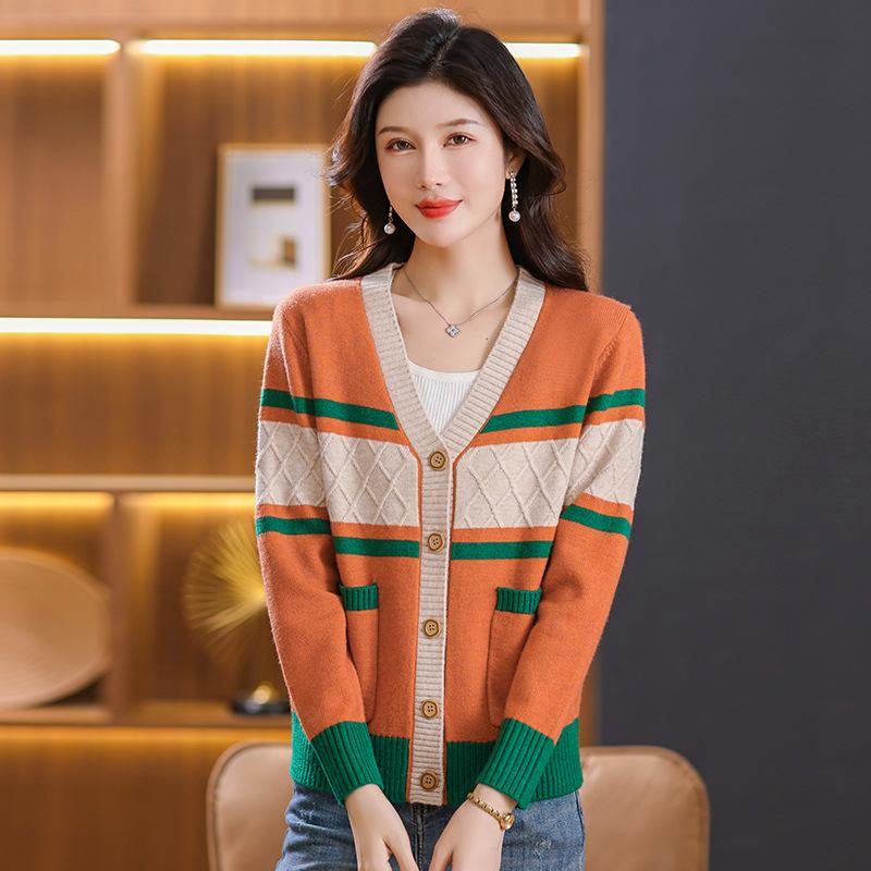 Autumn and Winter New Knitted Cardigan Women's Color Matching Fashion Bottoming Shirt Lazy Wind Sweater Jacket Top Women