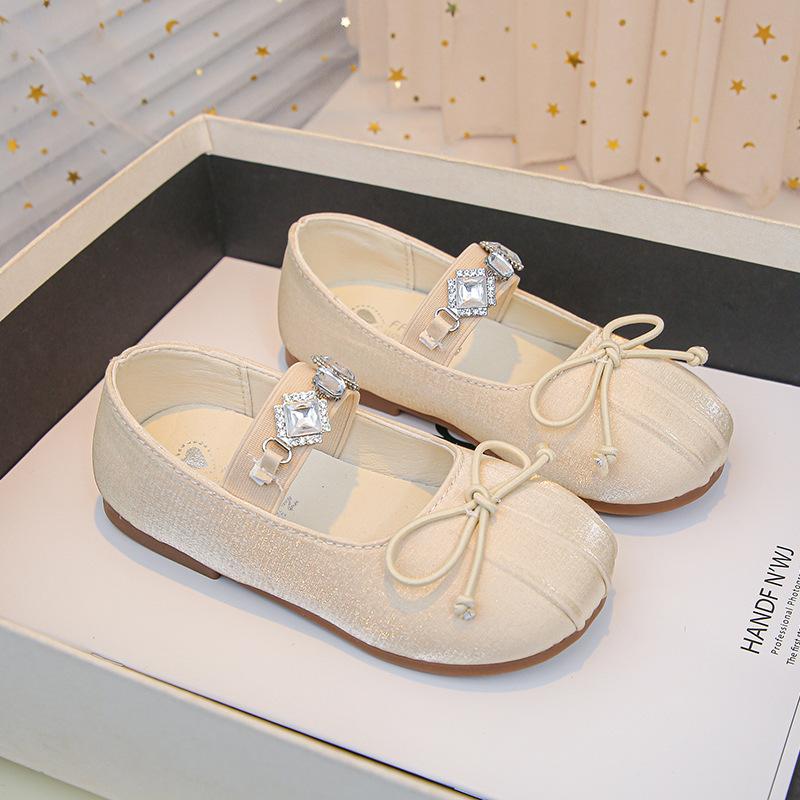 

Весна и Лето Новая Мода Большие Стразы Блестящие Девочки Удобные Мягкая Подошва Кожаная Обувь 34 бежевый