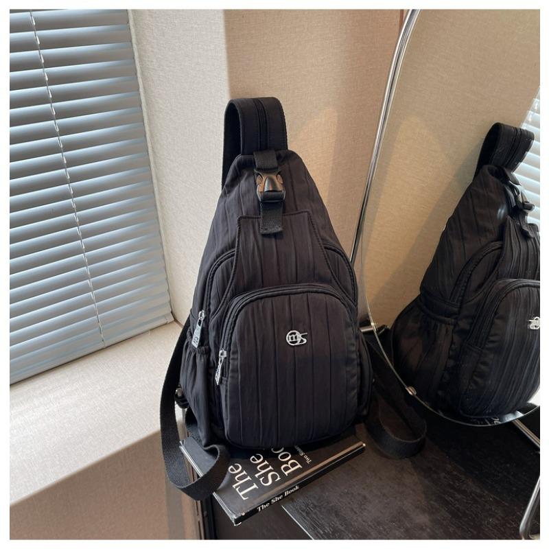 Sports Wind Messenger Bag Women's Large Capacity Leisure Niche Design Fashion Lightweight Travel Backpack