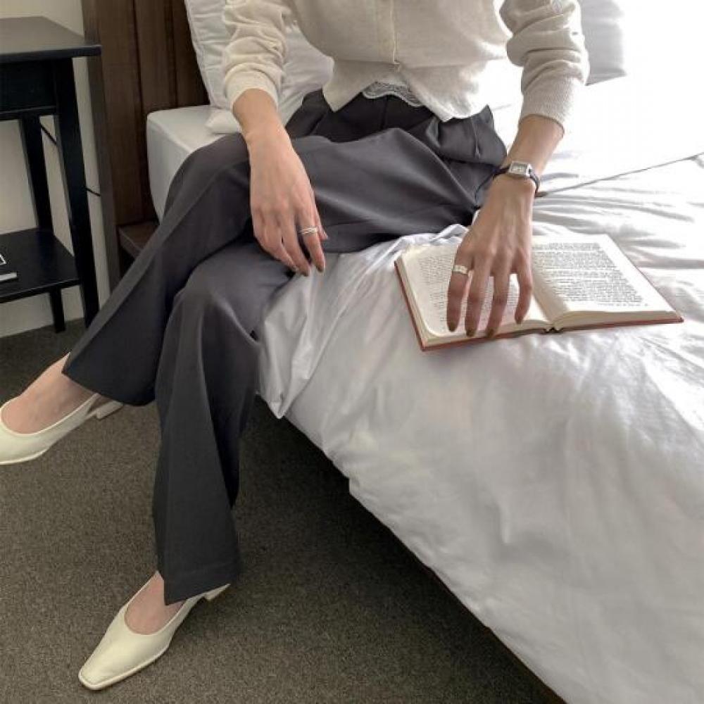 New ArrivalS Open Run Women S baSic Stretch Pleated Straight pantS