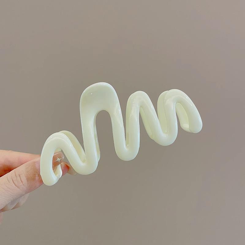 Elegant Large Hair Claw Clip for Thick Hair - High-End Korean Updo Shark Clip