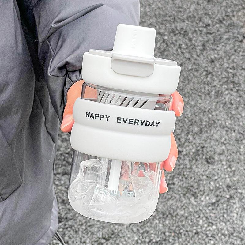 Plastic water cup girls high value summer straw cup new office tea cup portable standard