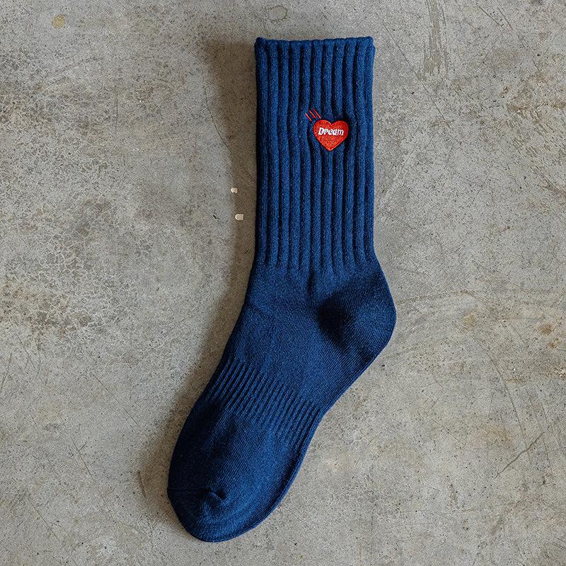 Embroidered Heart Men's Mid-Calf Cotton Socks: Korean Style, Trendy Hip-Hop, Breathable, Black & White for Autumn & Winter