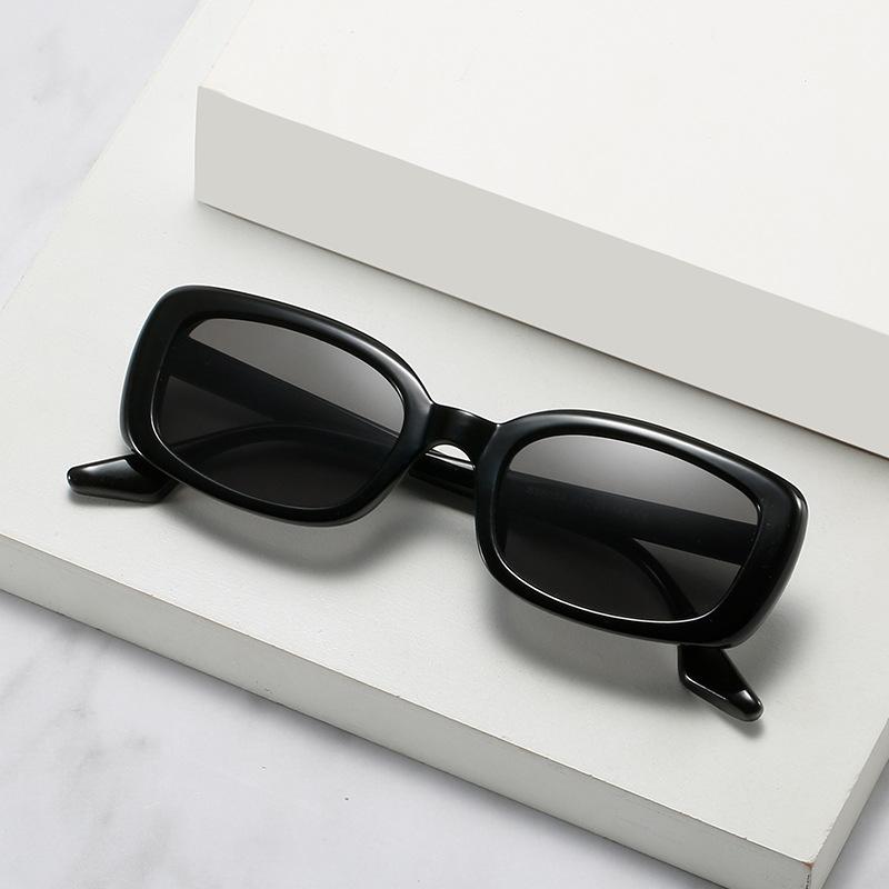 Nouveaux lunettes de soleil rétro à petite monture, lunettes de soleil rectangulaires tendance européennes et américaines pour hommes et femmes, lunettes de soleil colorées pour la rue