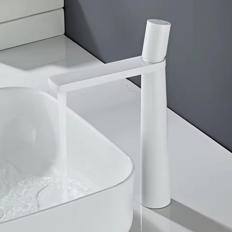 Black Basin Faucet Brass Bathroom Faucet Mixer Tap Brushed Gold Wash basin Faucet Single Handle Hot and Cold Lavotory Faucet