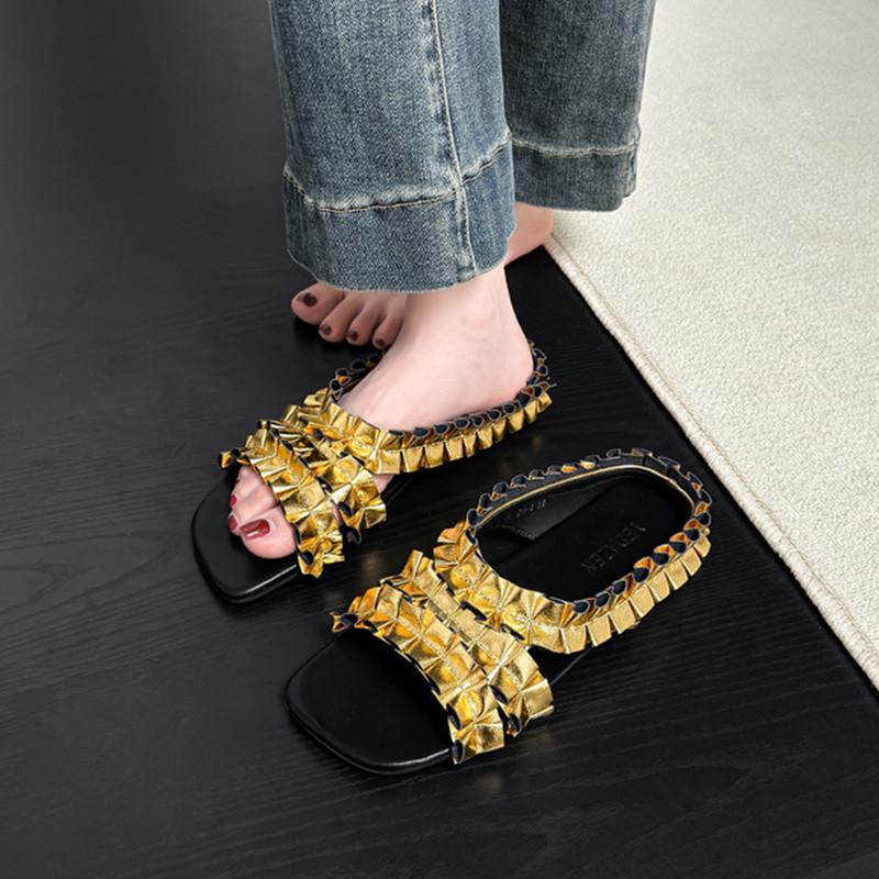 

Fashion Luxury Designer Slippers Women Pleated Gold Slide Sandals Summer Flat Sandals for Women Elegant Silver Beach Shoes Flip Flops 39 золотой