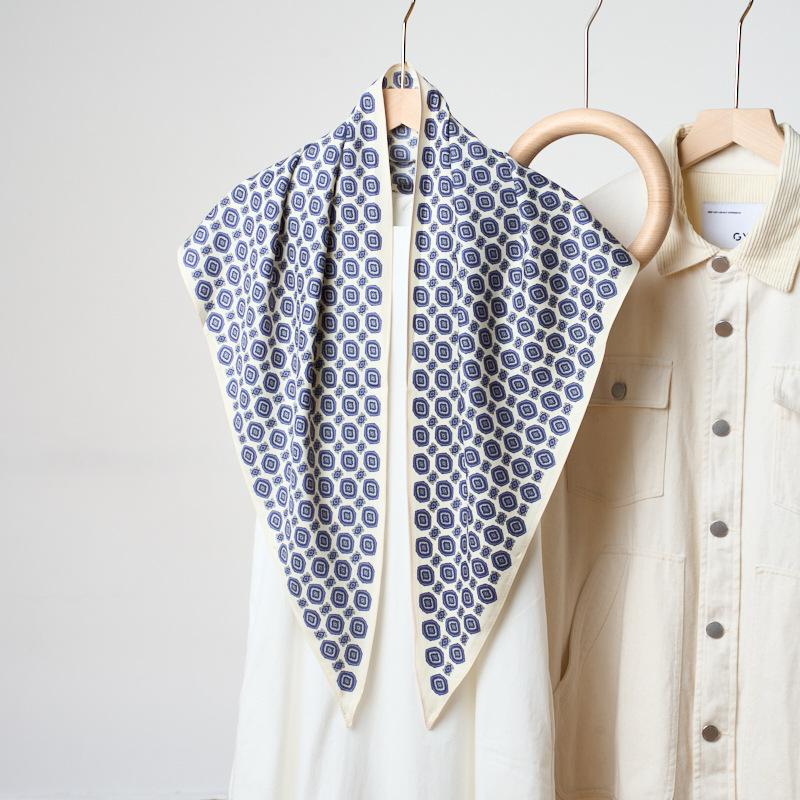 Summer Atmosphere Wearing Headscarf Twill Silk Simulation Silk Cool Diagonal Scarf Cashew Print Women's Triangle Silk Scarf