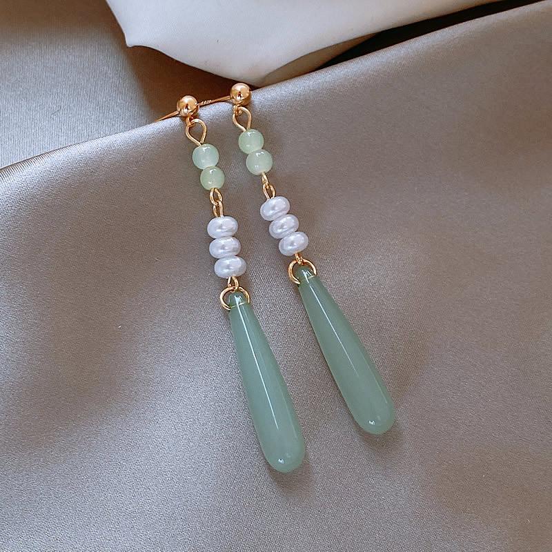 

Ancient Style Geometric Earrings: Women s Niche Qipao Accessories, High-End Studs, Elegant Design