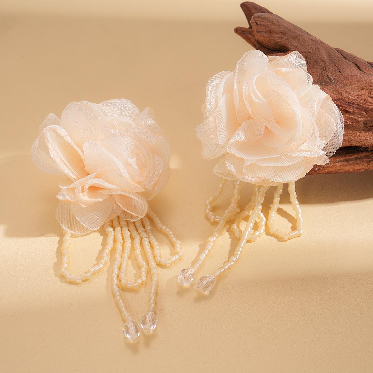 European and American exaggerated chiffon flower glass fringed silver needle earrings, elegant personality, niche earrings for
