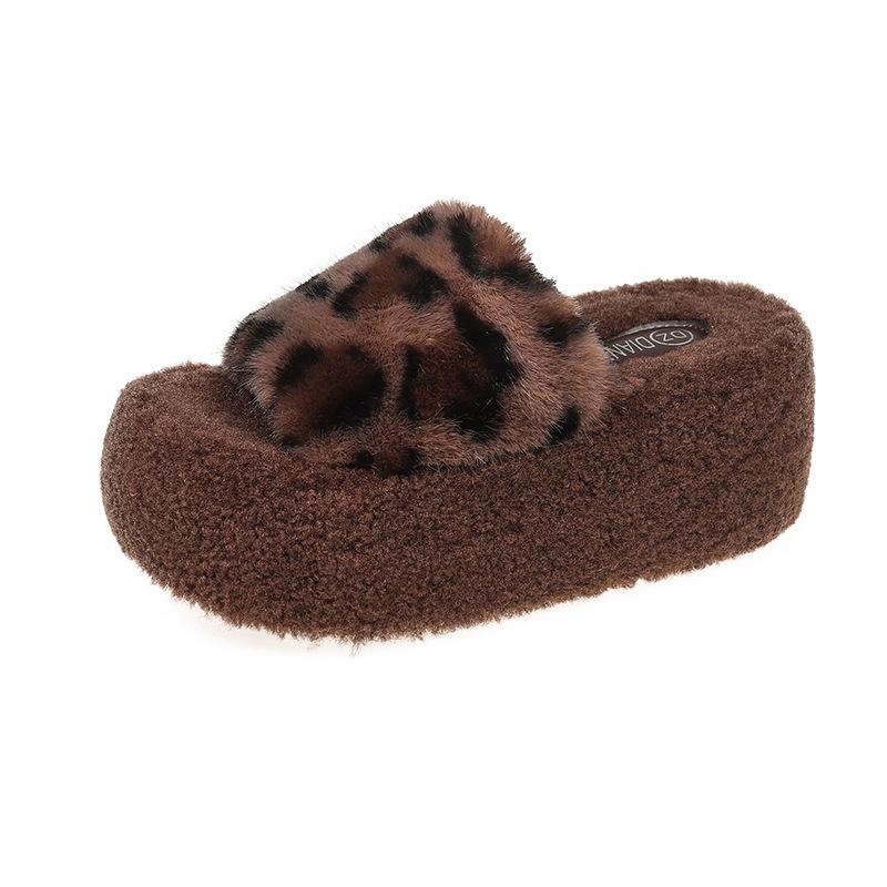 

Leopard print thick-soled fluffy slippers for women s outer wear 2025 new autumn and winter fashion home one-word cotton slippers 40