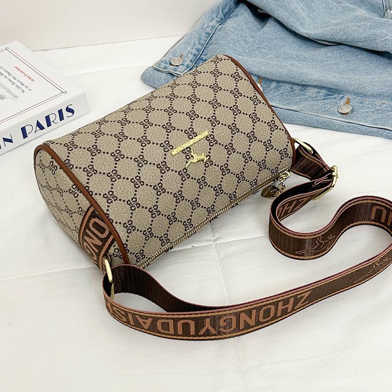Versatile Retro Plaid Small Square Bag with Wide Shoulder Strap 2025