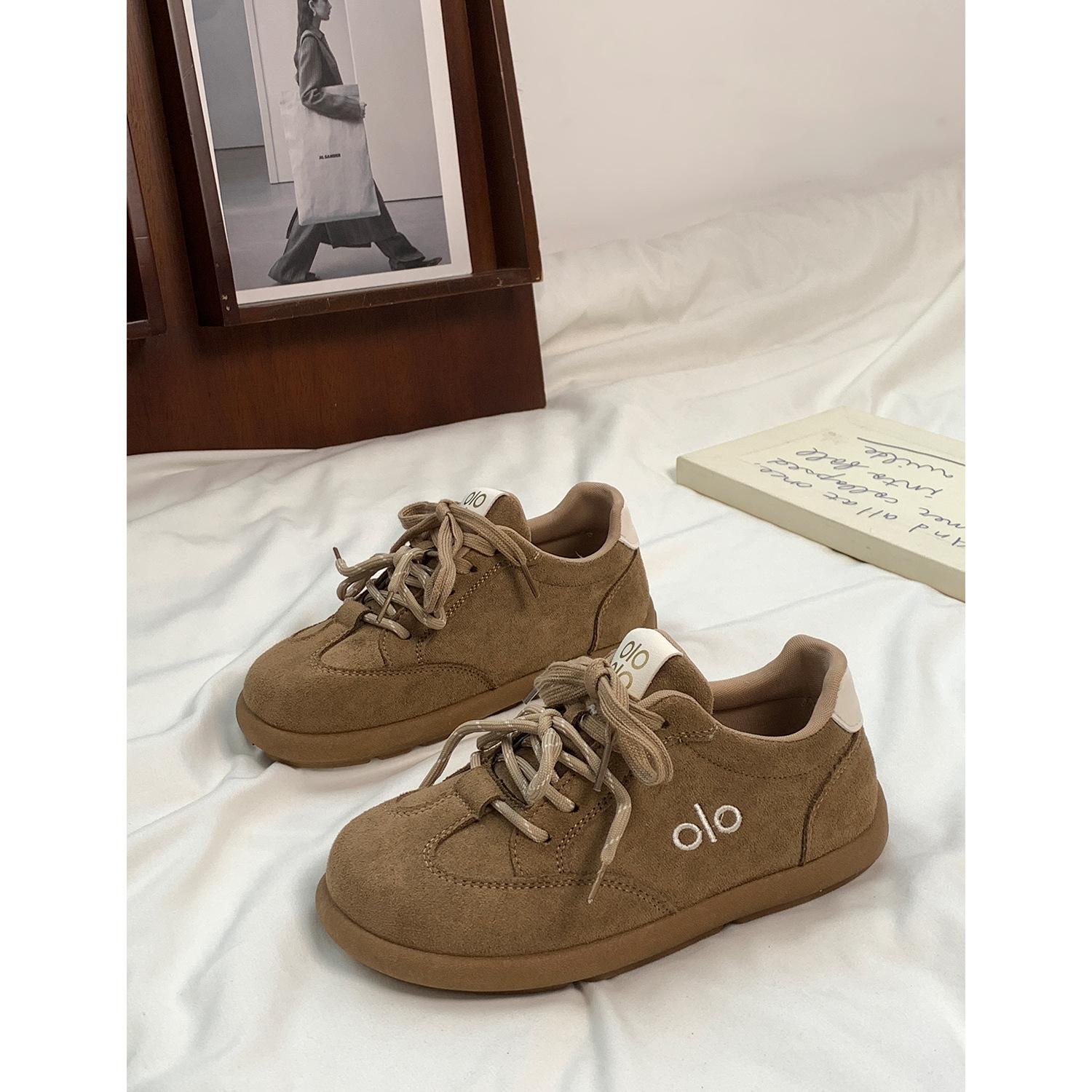 

Нишевые немецкие тренировочные кроссовки женские осень 2025 новые ретро универсальные повседневные туфли-хлебушки на платформе с утолщенной подошвой спортивные кеды 40 хаки