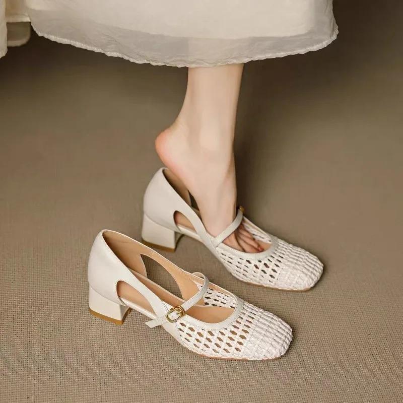 Scarpe Francesi Singole alla Moda Donna Primavera Estate Traforate Intrecciate Punta Quadrata Tacco Gatto Tacco Blocco Sandali Bianco Sporco